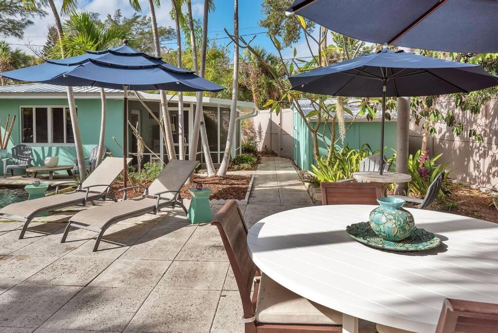 Art Deco Apt W Pool One Mile To Beach Pets Welcome Lake Worth Beach Exterior photo