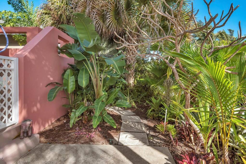 Art Deco Apt W Pool One Mile To Beach Pets Welcome Lake Worth Beach Exterior photo