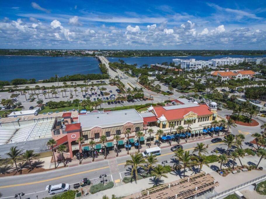 Art Deco Apt W Pool One Mile To Beach Pets Welcome Lake Worth Beach Exterior photo